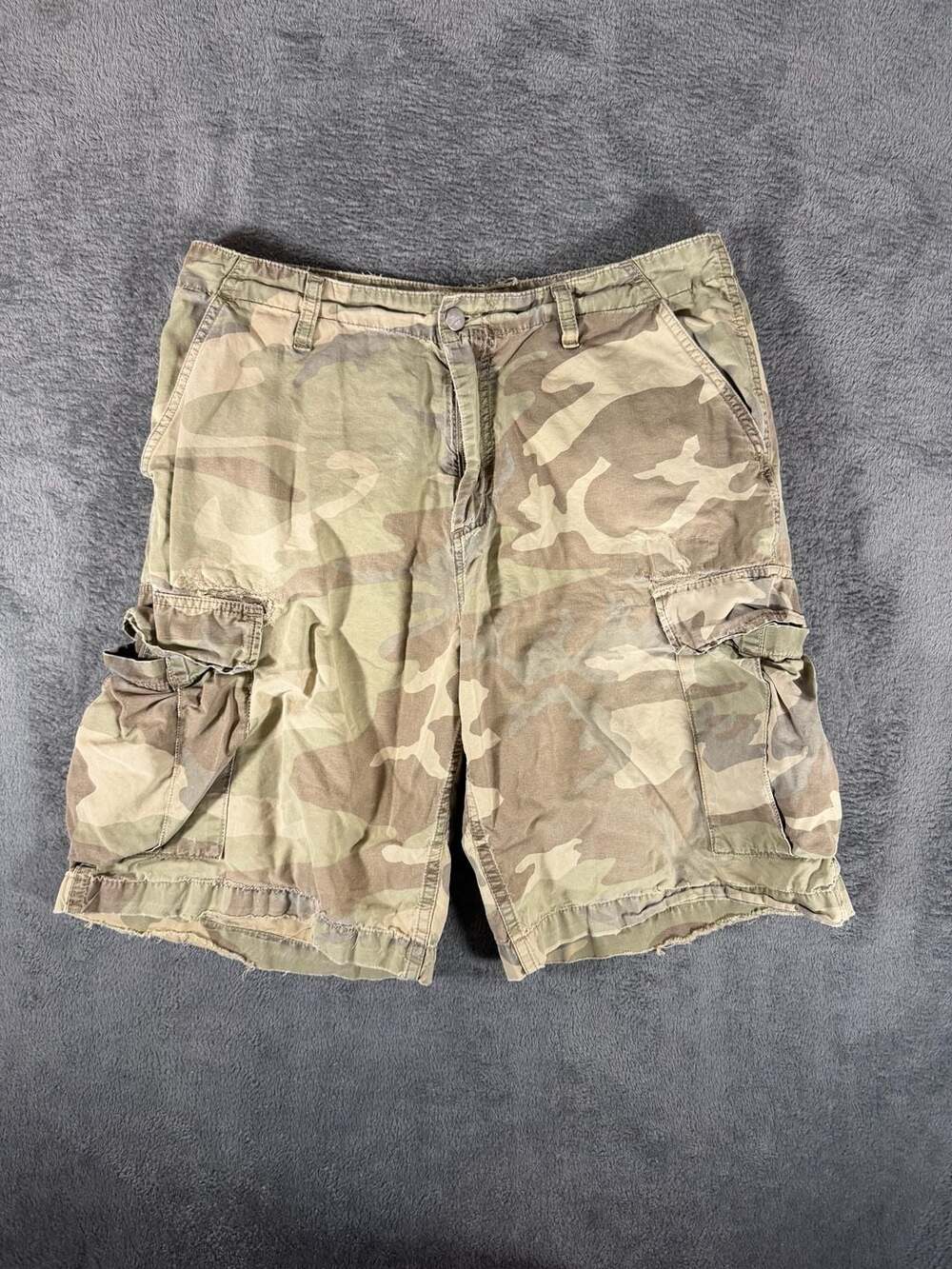 Carhartt Camouflage Cargo Shorts Brown Cotton Distressed